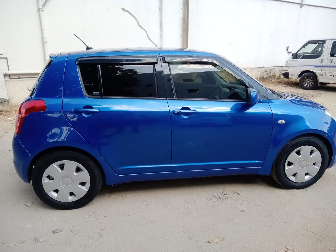 Suzuki Swift  - Image 4