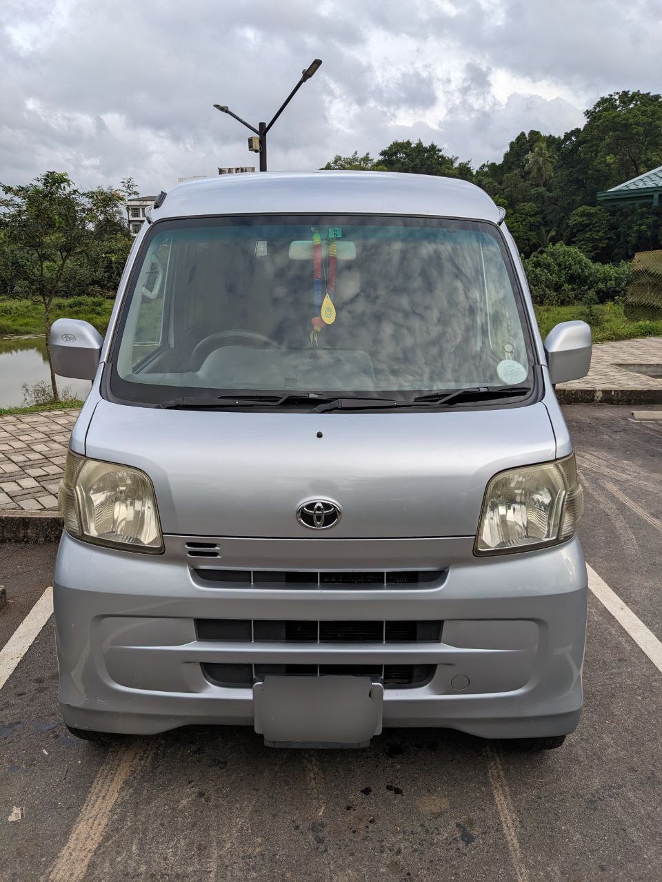 Toyota Pixis Van  - Image 1