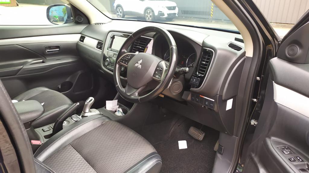 Mitsubishi Outlander  - Image 4