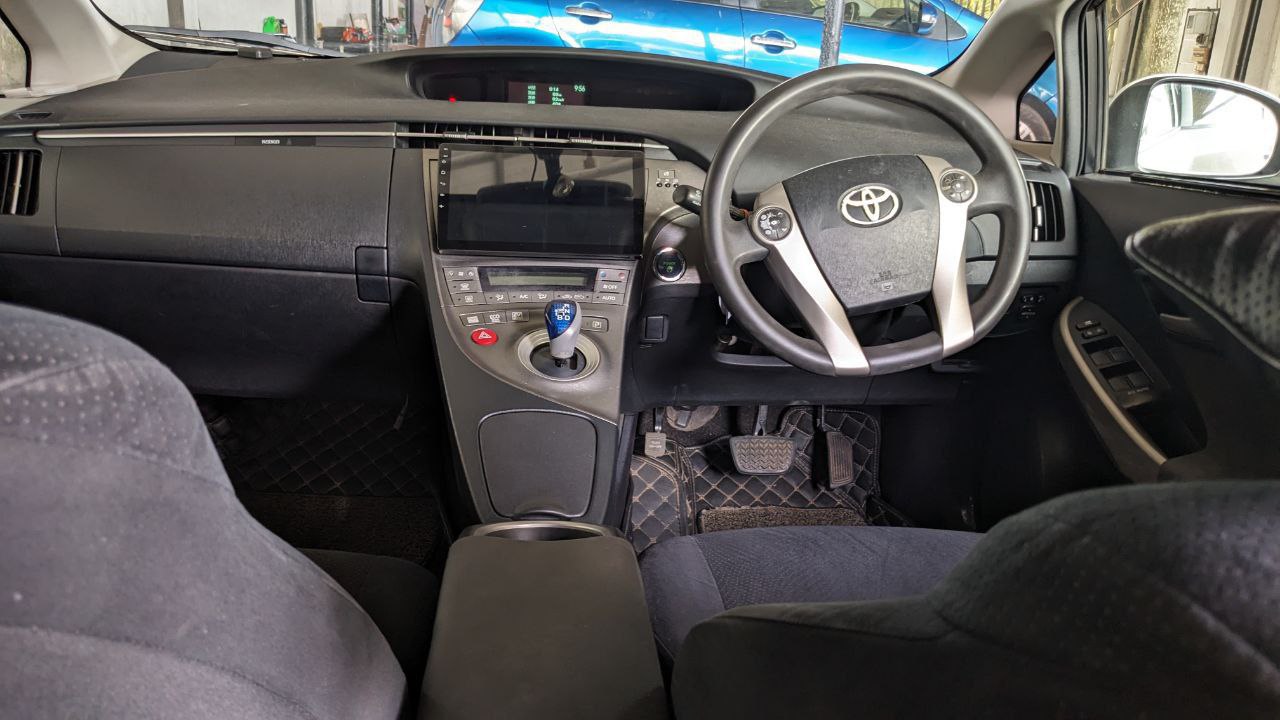 Toyota Prius  - Image 1