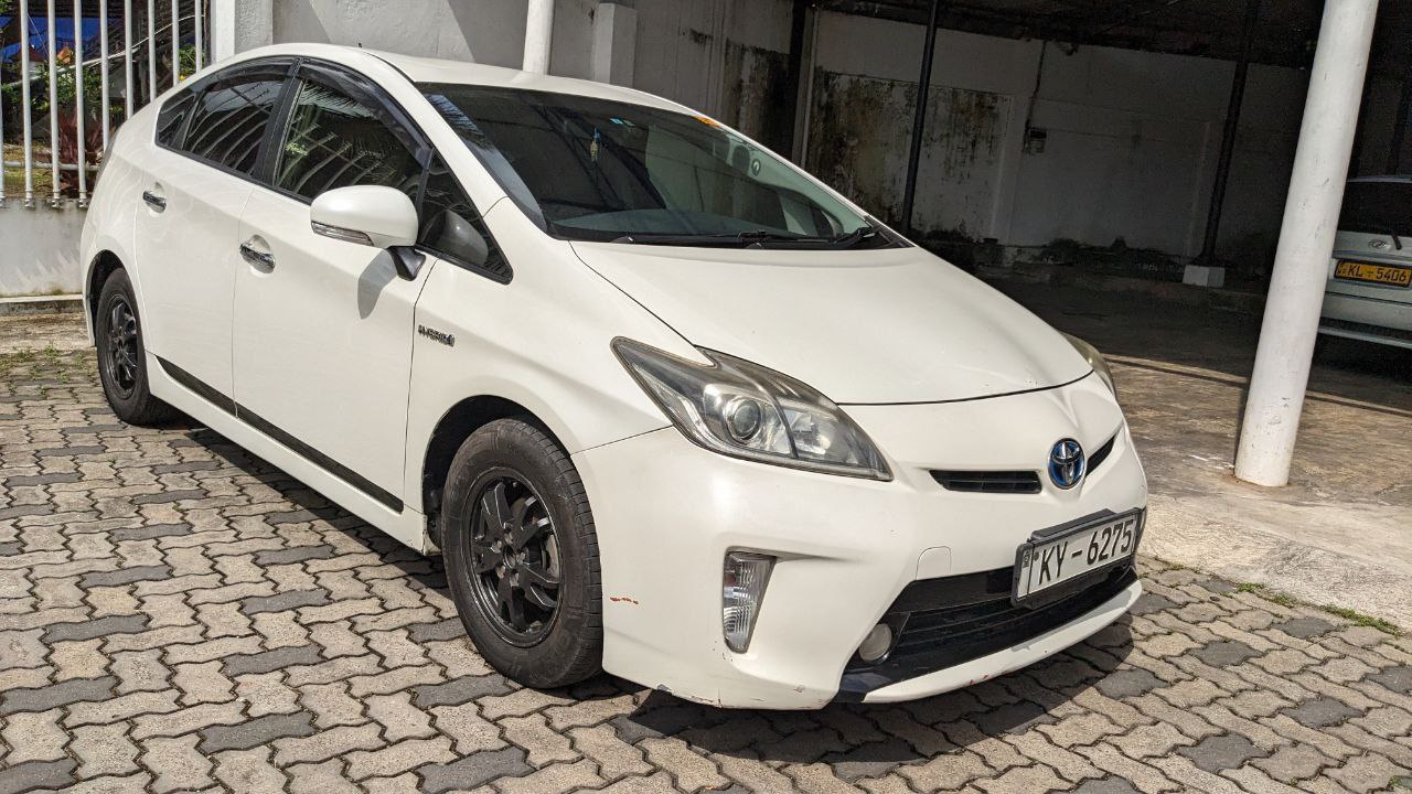 Toyota Prius  - Image 5