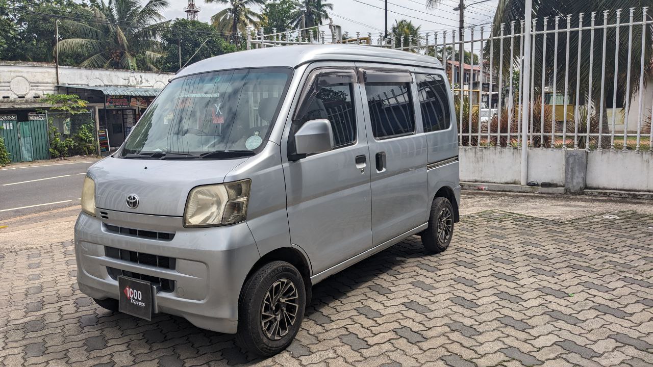Toyota Pixis Van - Image 1