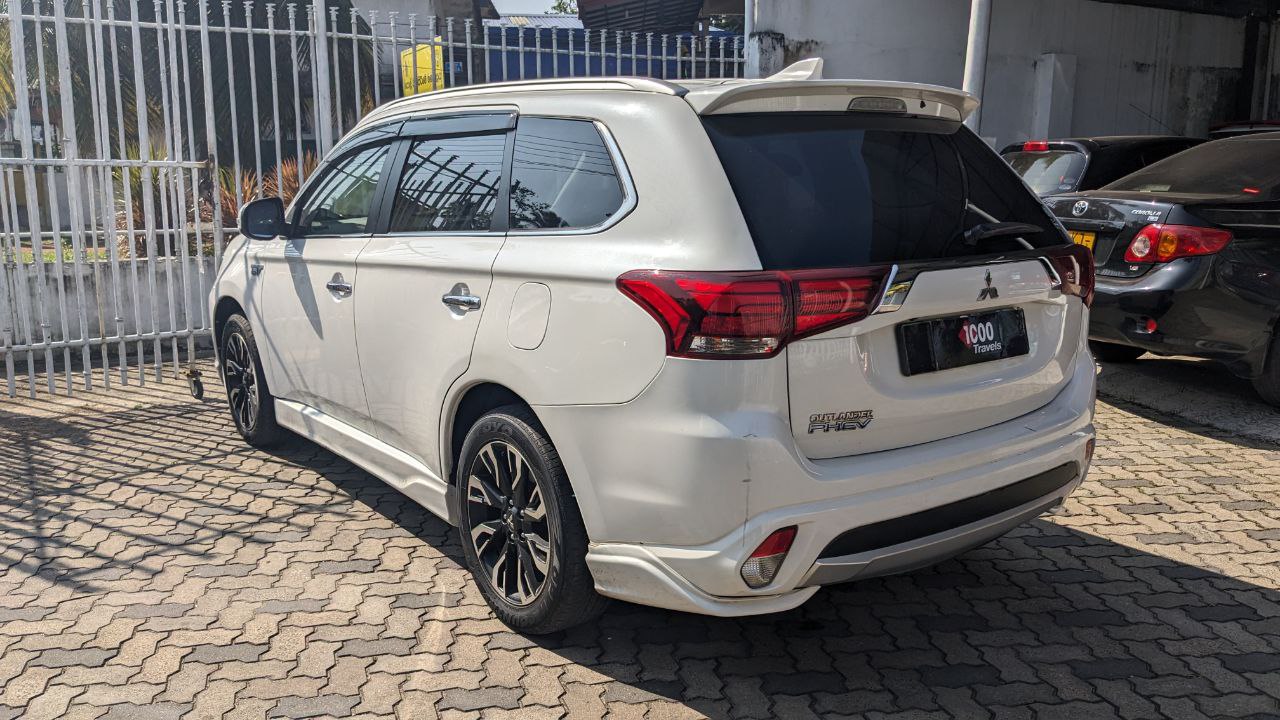 Mitsubishi Outlander - Image 2